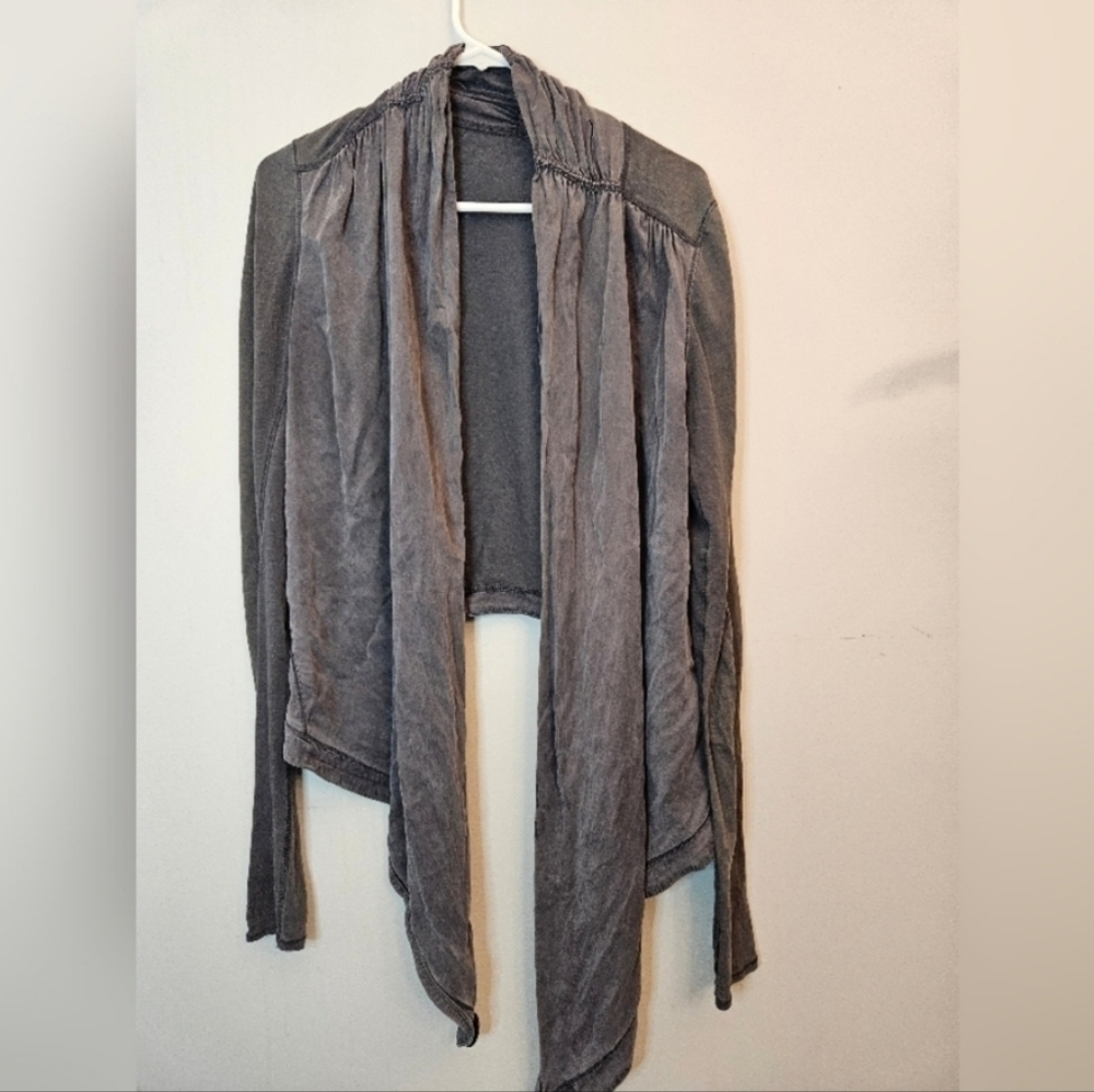 Lululemon Women's Black Soft Moto Jacket.
Measurements in pictures